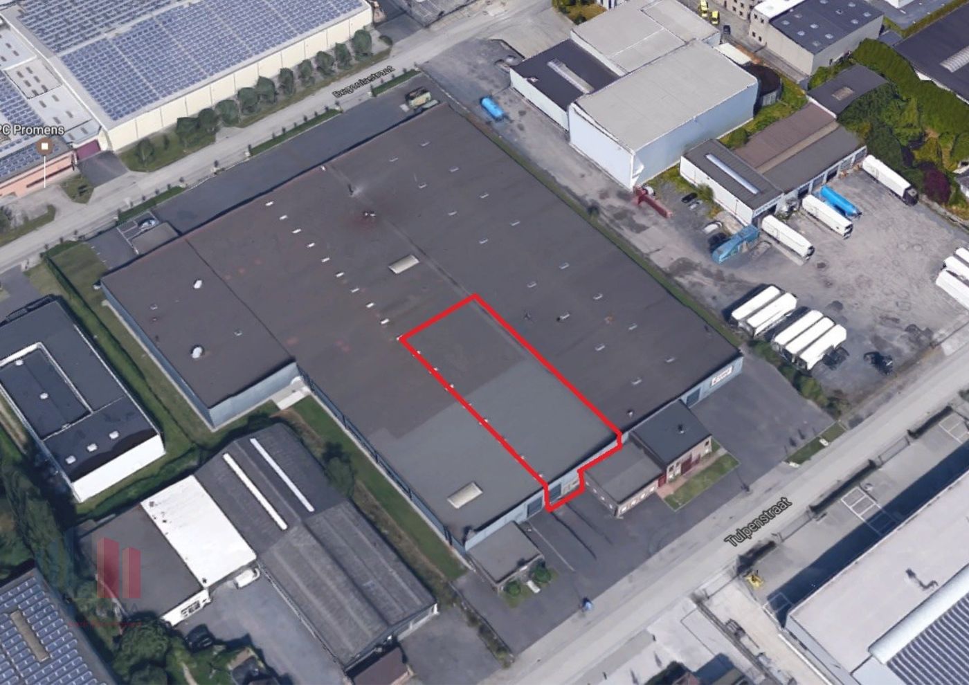 Magazijn 1.000 m²  met kantoor en laadkade in Eke met vlotte verbinding naar E17 - foto 2
