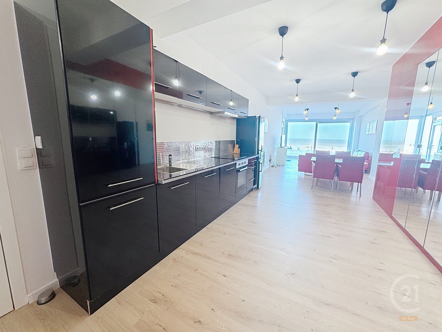 Gelijkvloers appartement met 2 slaapkamers én garage! - foto 1