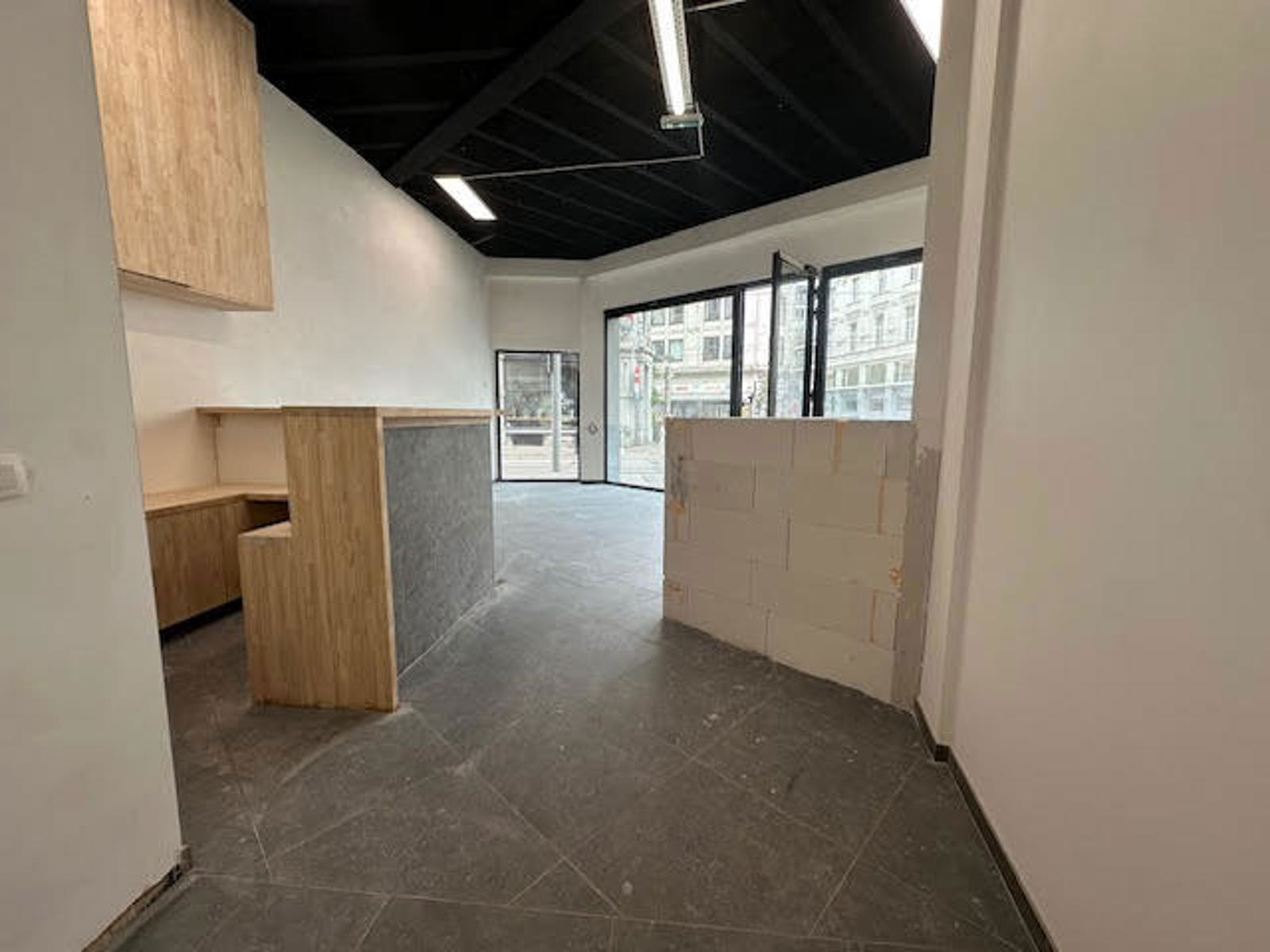 Handelspand op topligging in Gent – 100 m² nieuwbouw (semi-casco) - foto 3