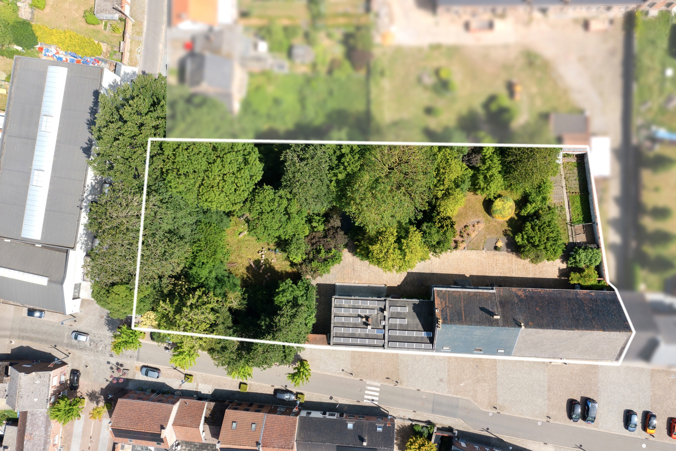 Maison à vendre à Ath avec 13 chambres - photo 1