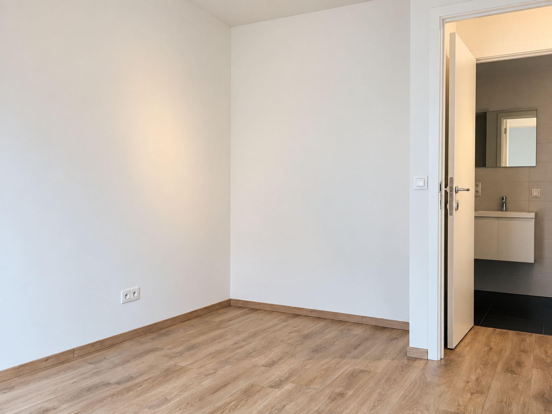 Appartement à louer à Anvers avec 2 chambres - photo 4