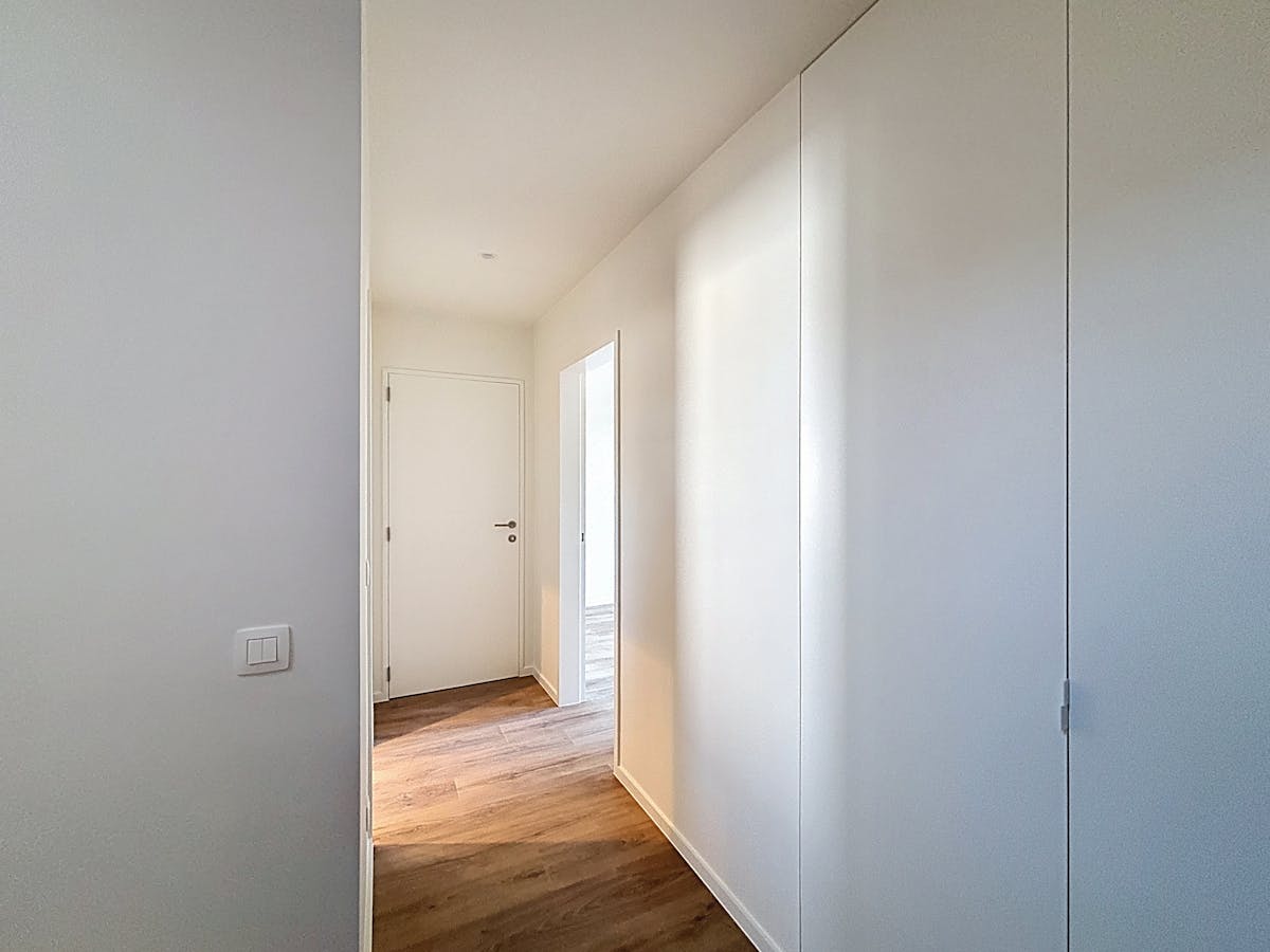 Appartement duplex entièrement rénové à louer à Bruges - photo 3