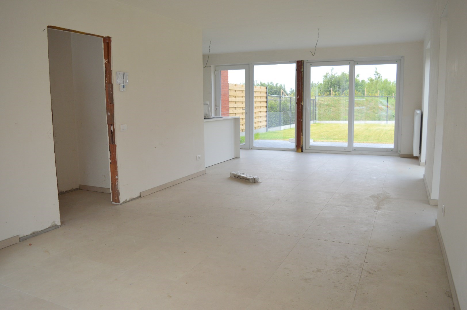 Instapklare woning met 3 slaapkamers en carport in kindvriendelijke ligging te Heule - foto 2