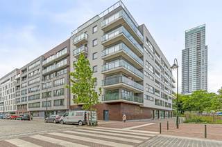 APP. MET 2 SLKS, AUTOSTAANPLAATS + KELDERBERGING Residentie Allée Verte is gelegen in de Hélihavenlaan ter hoogte van huisnummer 50. Wij bevinden ons...