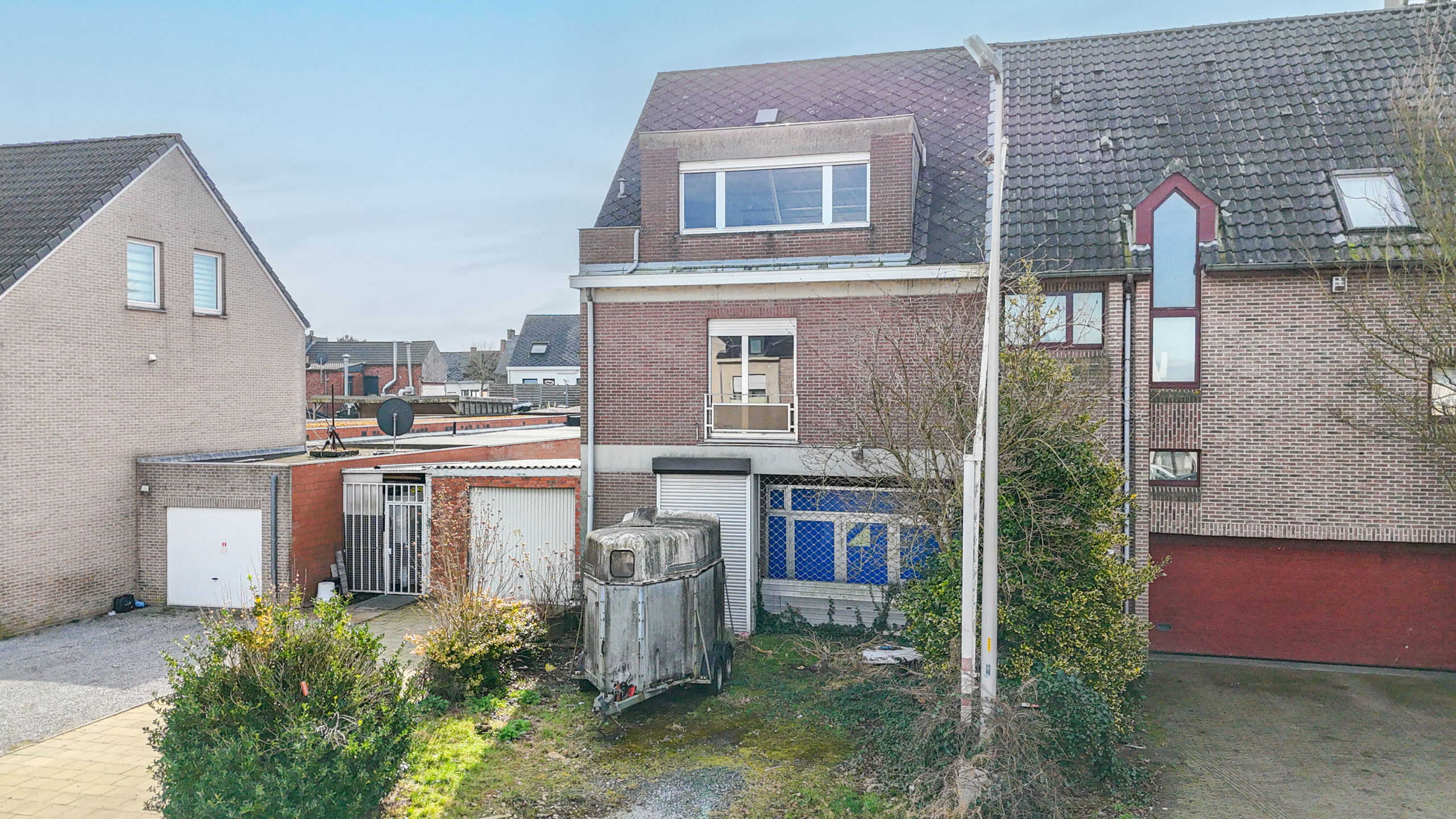 Ruwbouw woning om af te werken met opslagruimte in Heusden! - foto 3