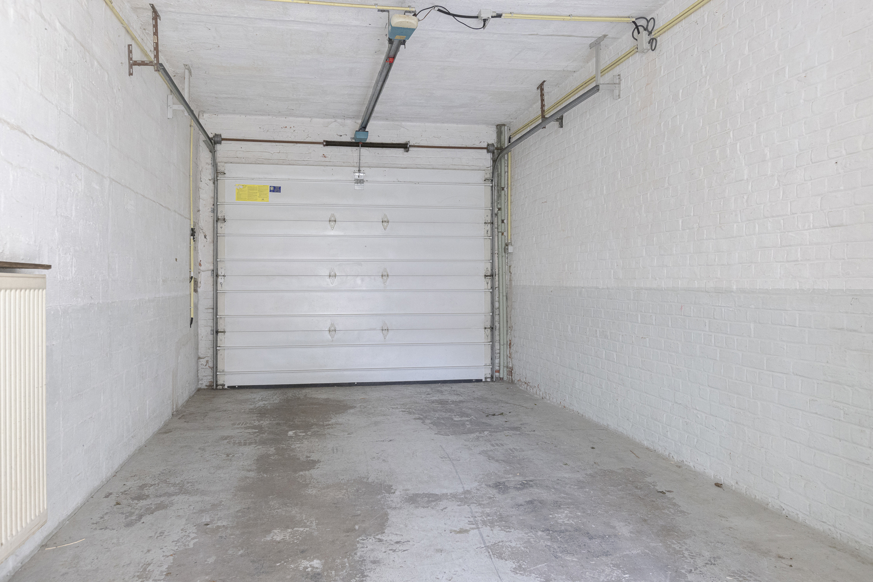 Ruime ééngezinswoning met grote garage en 4 slaapkamers. - foto 2