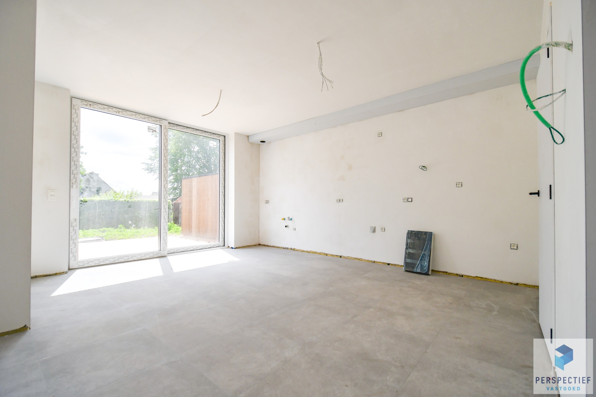 Rustig gelegen afgewerkte moderne nieuwbouwwoning (BEN) met garage en tuin - foto 5