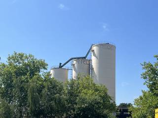 UNIT 1, kopgebouw, dat uitkijkt op de Hasseltse Ring. Magazijn: +0 : 622m²Kantoren: +1: 362m²Kantoren: +2: 362m²19...