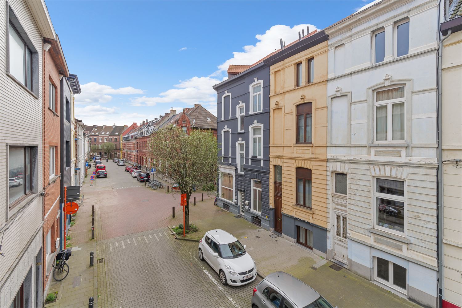 Verzorgde en lichtrijke burgerwoning nabij het centrum - foto 1