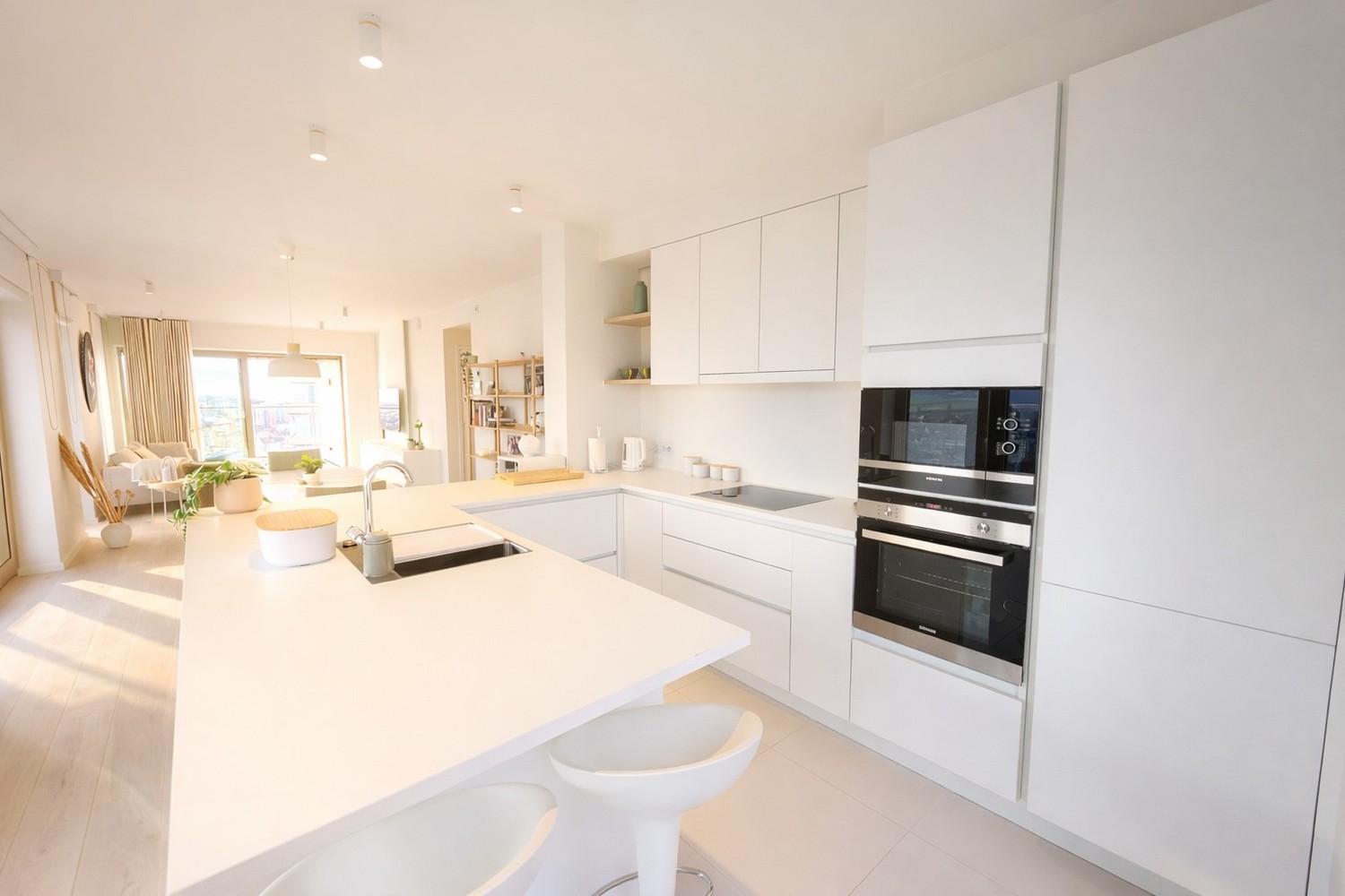 Appartement d’angle exclusif avec terrasse ensoleillée et vue latérale sur la mer ! - photo 5