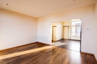 Ben je op zoek naar je eerste eigen appartement of naar een rendabele investering? Dan hoef je niet verder te zoeken!Op de tweede verdieping van een...