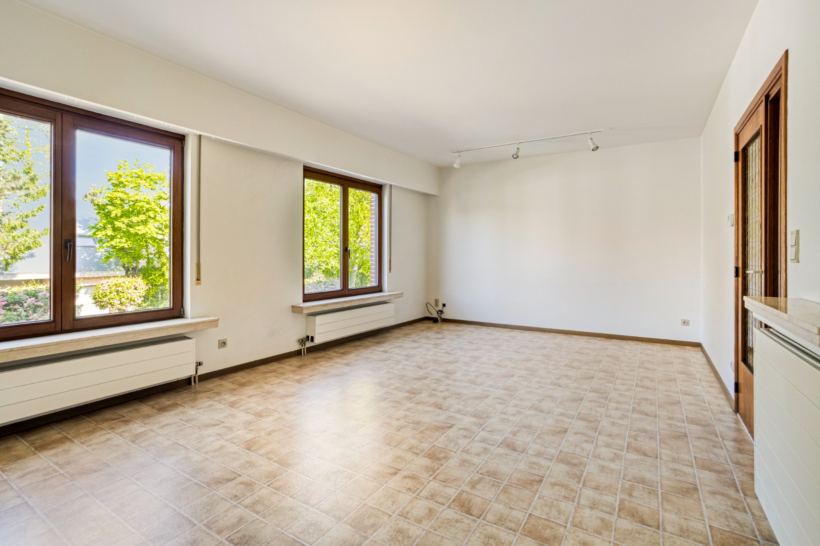 Comfortabel 2 slpk appartement met terras en garage - foto 5