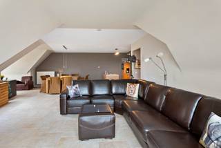 Découvrez cet appartement spacieux et lumineux, idéalement situé dans un emplacement de premier choix à proximité immédiate de la digue. Vous...
