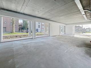 In het prestigieuze nieuwbouwproject Groenloo, gelegen op de voormalige Kodaksite in Vilvoorde, bieden wij nog 5 moderne kantoorruimtes te huur...