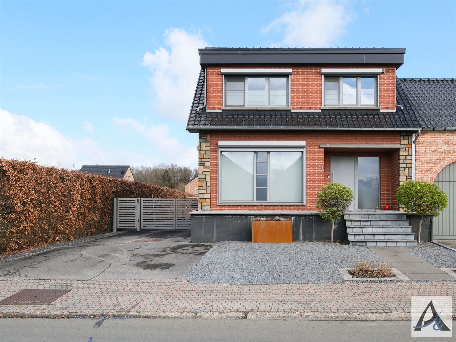 Instapklare eengezinswoning met prachtige tuin! - foto 2