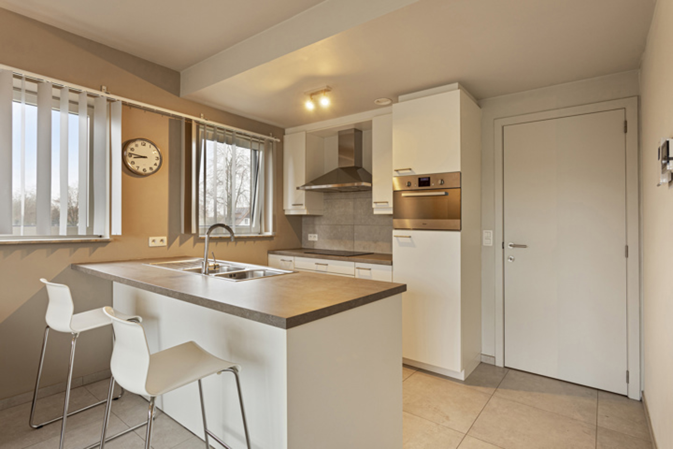 Gemeubeld instapklaar appartement op ideale locatie - foto 2