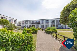Ontdek deze studio op de eerste verdieping van een rustige residentie in Bredene, op een steenworp van de zee. De studio, gelegen in het...