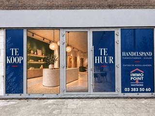 <p>Op een absolute toplocatie midden in het commerciële centrum van Schilde bevindt zich dit uitstekend gelegen handelspand, klaar voor de realisatie van een nieuwe commerciële invulling.</p>
<p>Het pand werd volledig voorbereid om verder naar eigen smaak en volgens de specifieke noden van de toekomstige eigenaar te worden ingericht. De casco afwerking biedt hierbij maximale vrijheid om de ruimte volledig af te stemmen op het gewenste concept, de huisstijl en de activiteiten van de zaak.</p>
<p>Recent werden bovendien de ramen volledig vernieuwd, waardoor het handelspand beschikt over een verzorgde en hedendaagse uitstraling én een uitstekende visibiliteit naar het passerende verkeer.</p>
<p>Een belangrijke bijkomende troef is de ruime parkeergelegenheid. Er kan geparkeerd worden aan het handelspand zelf, op de pocketparkings aan de overzijde én achter het gebouw. Een aanzienlijk voordeel voor zowel klanten als personeel.</p>
<p>Dankzij de centrale ligging, sterke zichtbaarheid en uitstekende bereikbaarheid vormt dit handelspand een bijzonder interessante opportuniteit voor ondernemers die zich op een prominente locatie in Schilde willen vestigen.</p>
<p>Een veelzijdige commerciële ruimte met enorm veel visibiliteit, klaar om ingericht te worden en uw zaak alle uitstraling te geven die ze verdient.</p>