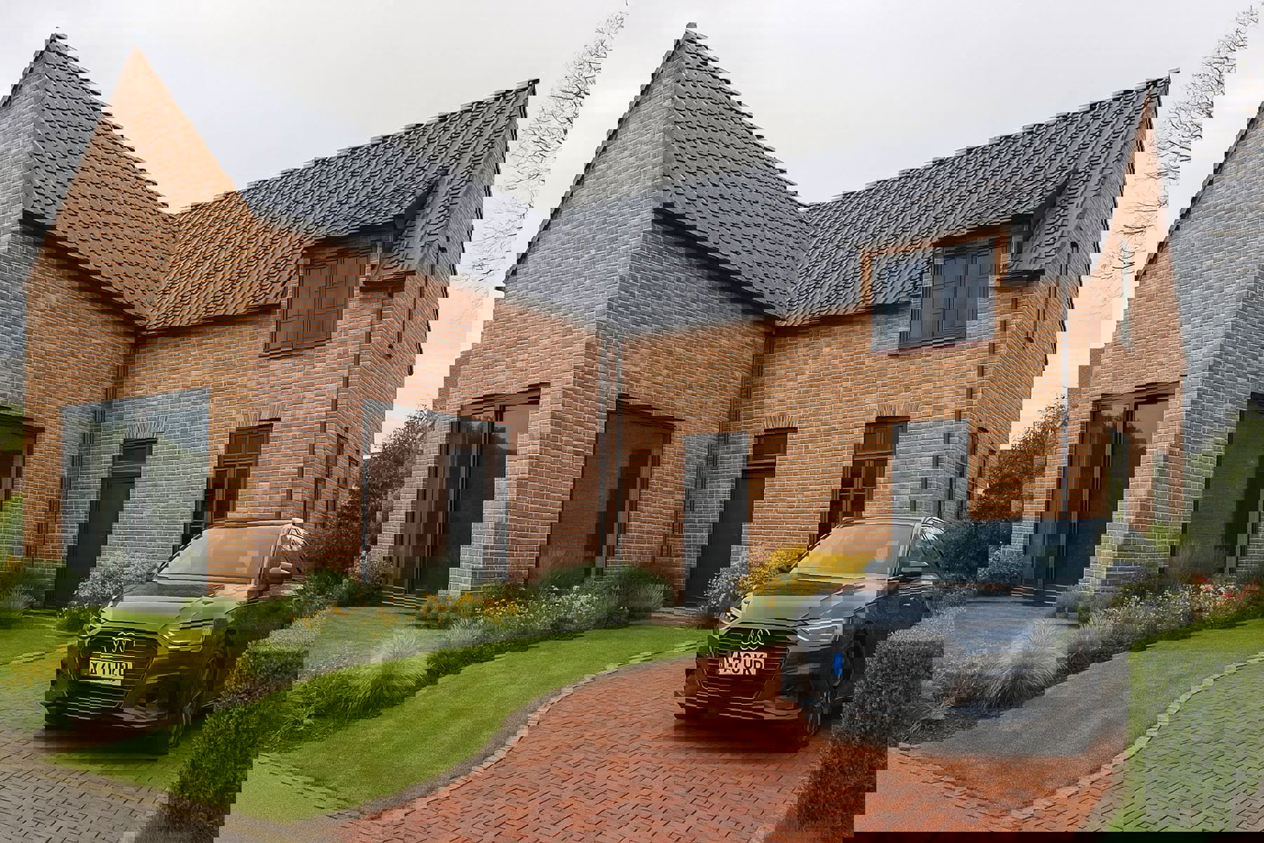 Af te werken ruwbouwwoning met veel mogelijkheden te Lille - foto 3