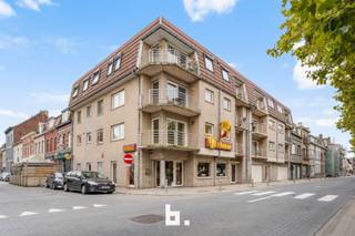 Volledig uitgeruste frituur op een uitstekende commerciële locatie in Menen. Dit pand is direct tegenover het station gelegen.De frituur is volledig...