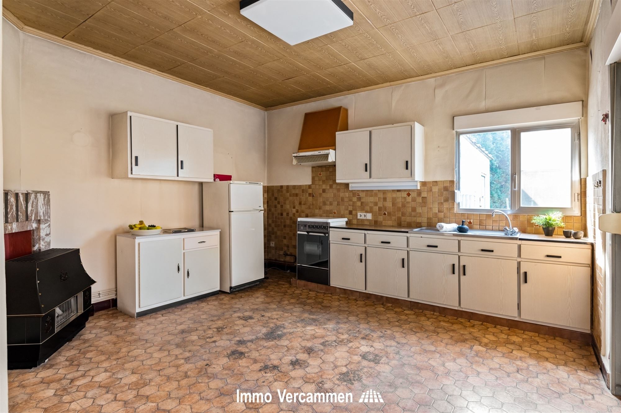 Te renoveren gezinswoning, uiterst gunstig gelegen te Sint-Katelijne-Waver - foto 5