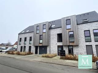 Ondergrondse autostaanplaats te huur nabij het centrum van Elzestraat, Sint-Katelijne-WaverIn een recent appartementsgebouw nabij het centrum van de...
