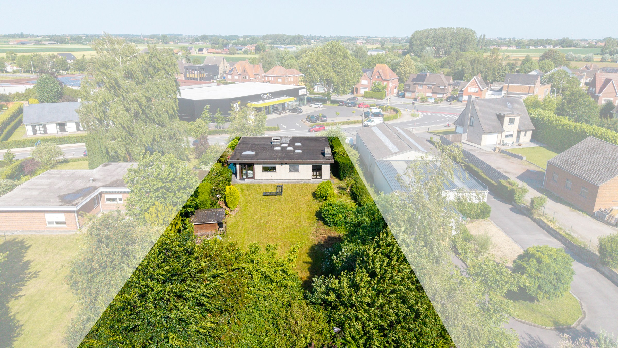Te koop in Avelgem: gelijkvloerse villa met 4 kamers. - foto 2