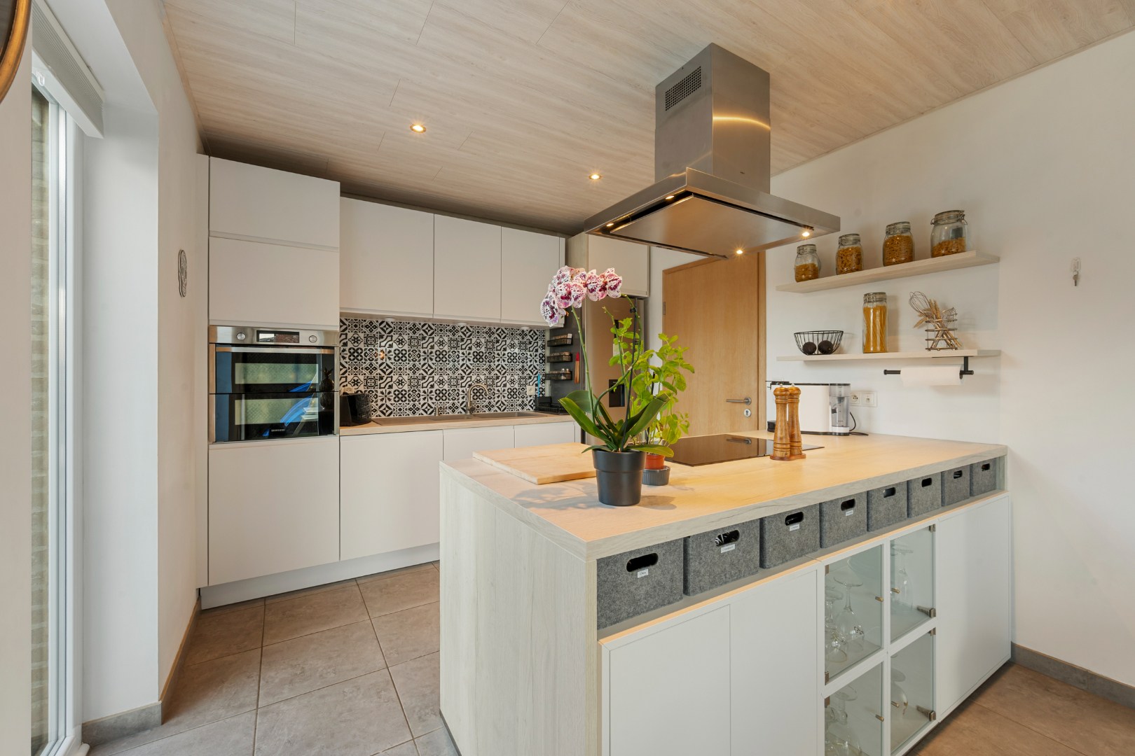 Instapklare, open woning met 4 slaapkamers en dressing, 2 garages en zonnige tuin in Menen - foto 5