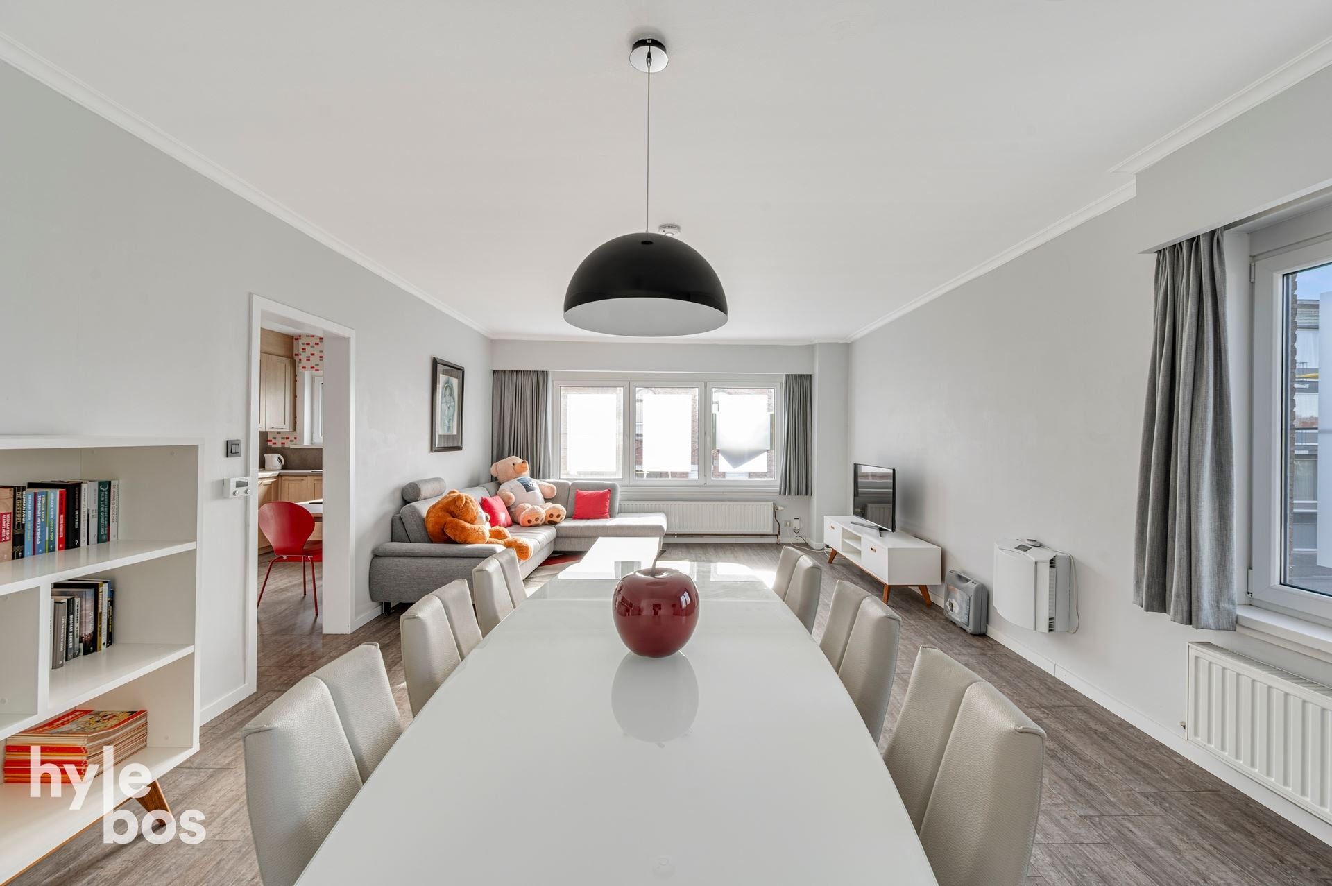 Ruim lichtrijk hoekappartement met garage - foto 3