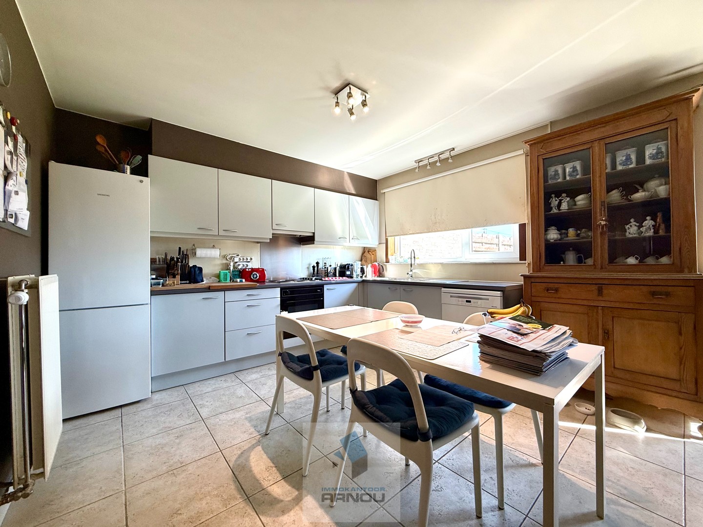 Verzorgde gezinswoning met 3 slaapkamers, gezellige tuin en inpandige garage - foto 5