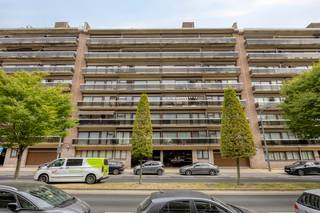 immo DAVID stelt voor: 3-slaapkamerappartement met garageOp de vijfde verdieping van een gebouw met lift bevindt zich dit ruime appartement van 182...