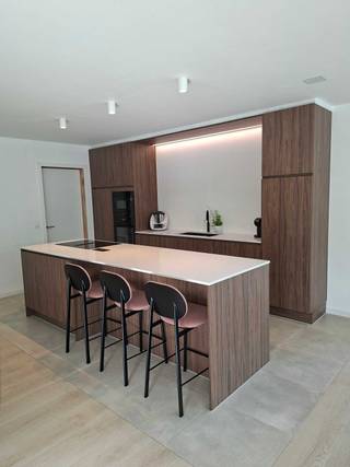 Exclusieve nieuwbouwwoning in Vriesdonk (Brasschaat)In de gegeerde en rustige wijk Vriesdonk, nabij het centrum van Brasschaat, bevindt zich deze...