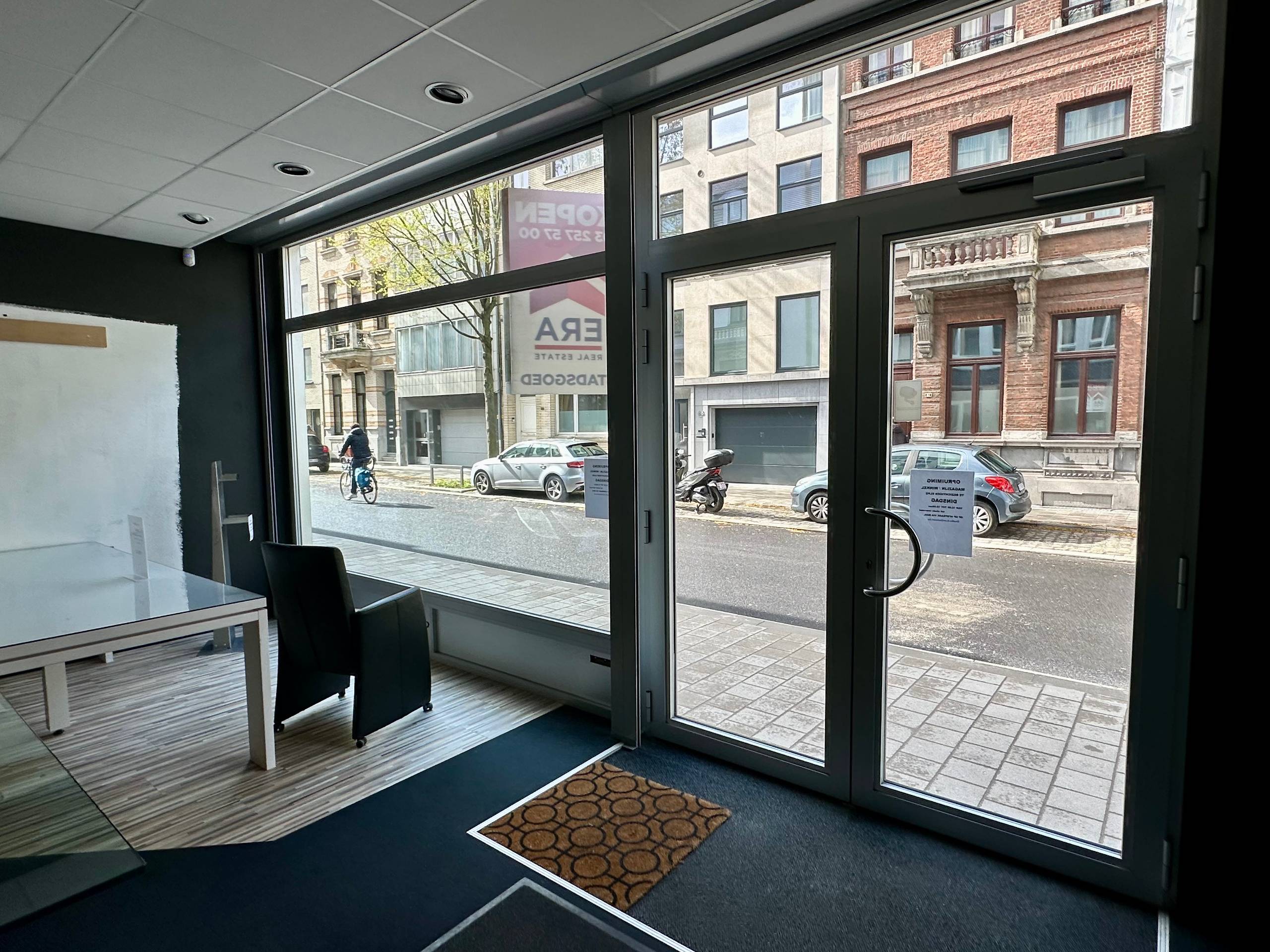 Commercieel gelijkvloers met vele mogelijkheden! - foto 4