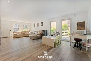 Voor meer info en foto’s, surf naar www.swevers.be – In een rustige straat in Leopoldsburg vinden we deze instapklare gezinswoning op een perceel...