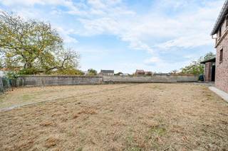 Gelegen in een rustige omgeving in Hélécine (Linsmeau), biedt dit enorme huis met 3 gevels een prachtig potentieel voor geliefden die op zoek...