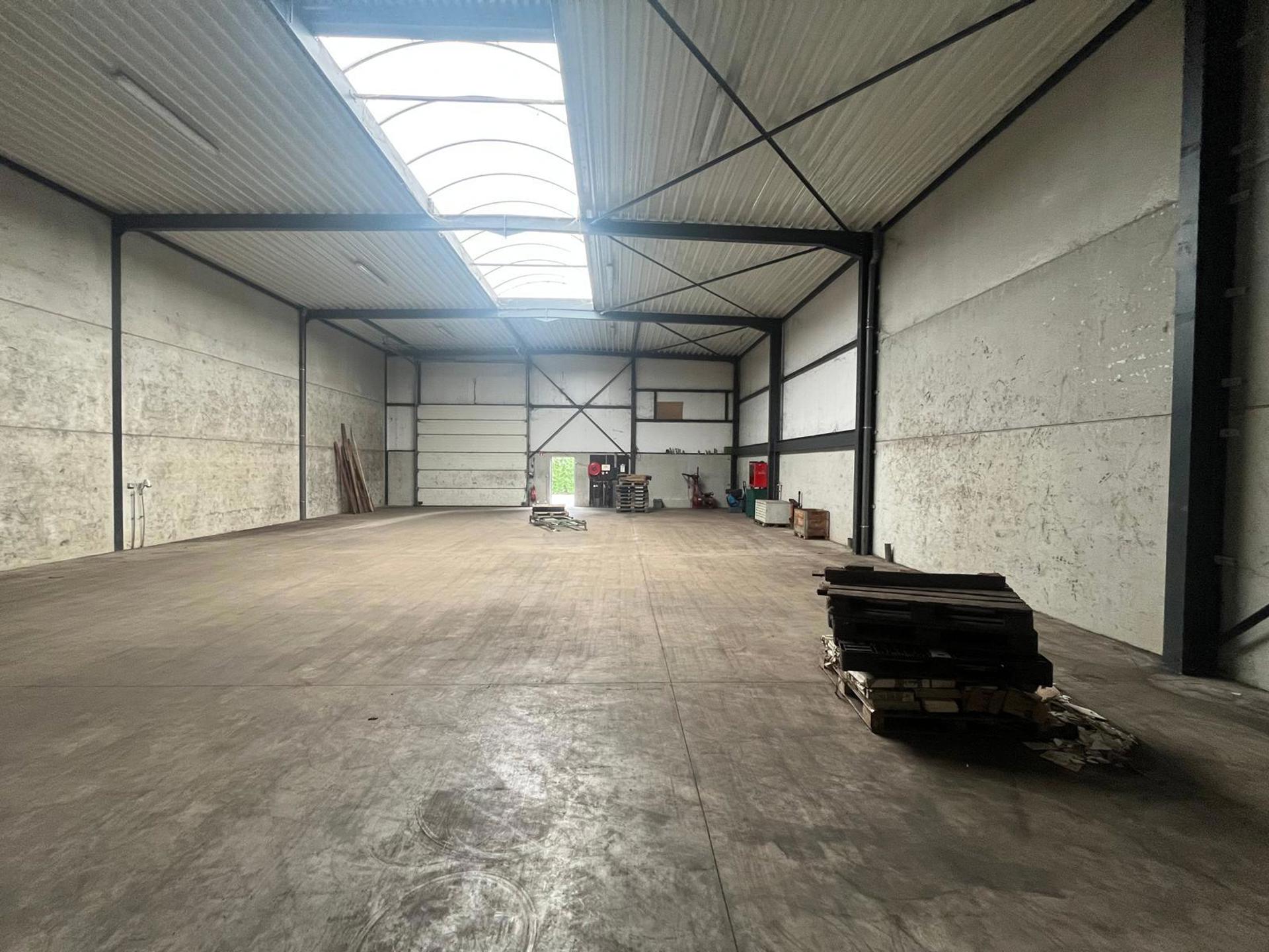 Commercial à louer à Ranst - photo 5