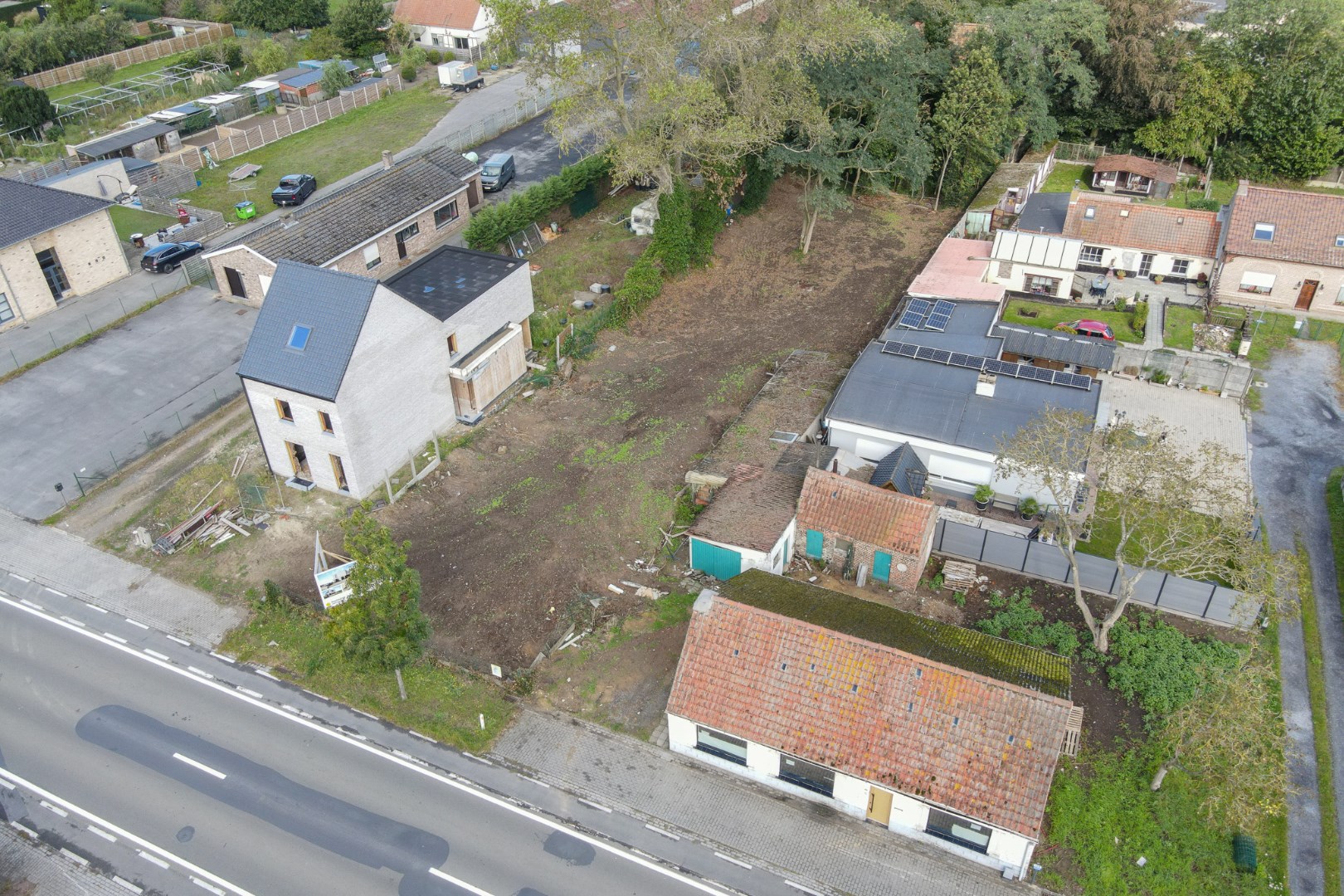 Exclusieve villa op 1.214 m² met bedrijfsruimte op centrale ligging te Oudenburg - foto 5