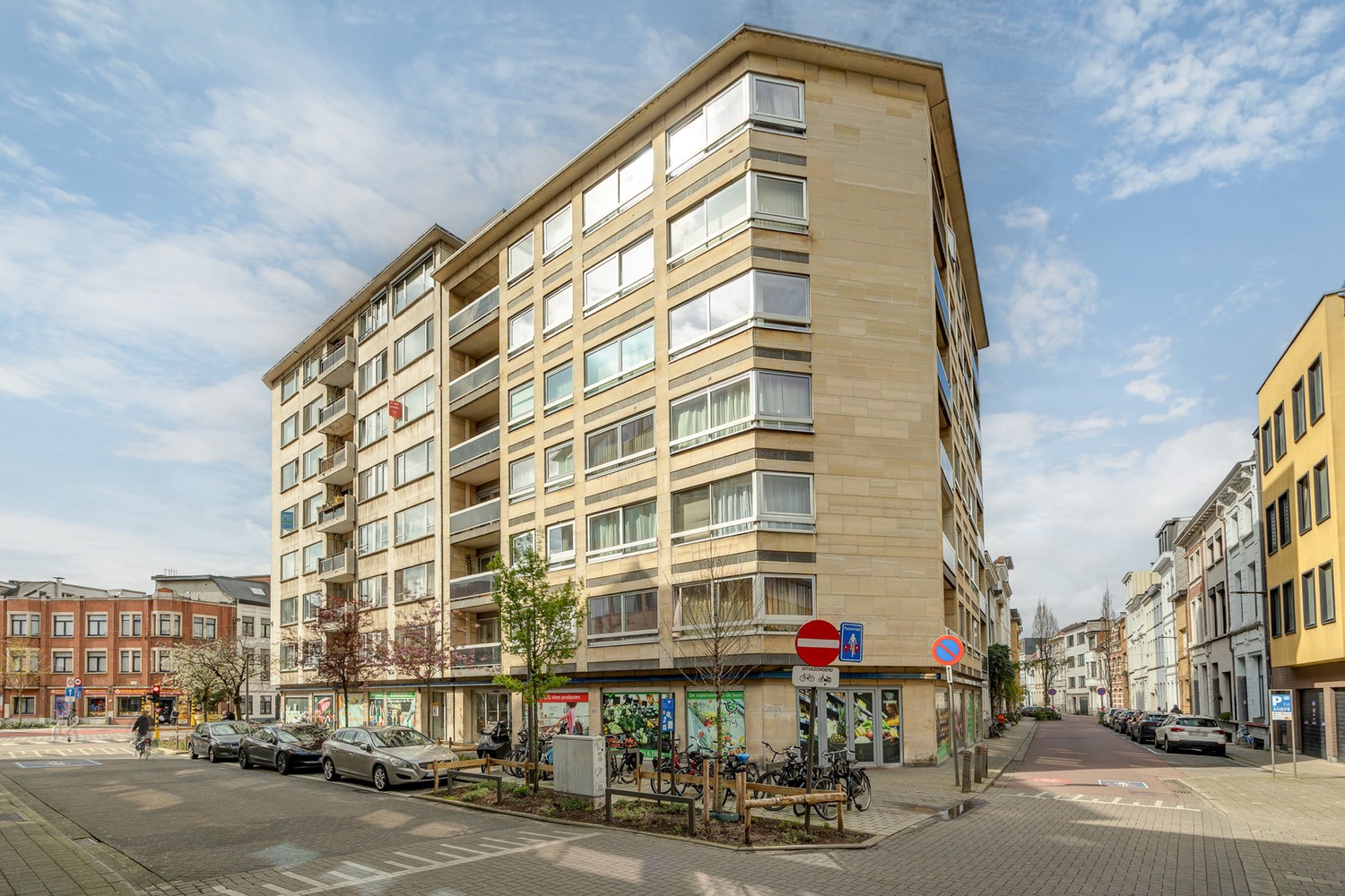 Instapklaar 2-slpk appartement van 83m² met terras op toplocatie! - foto 2
