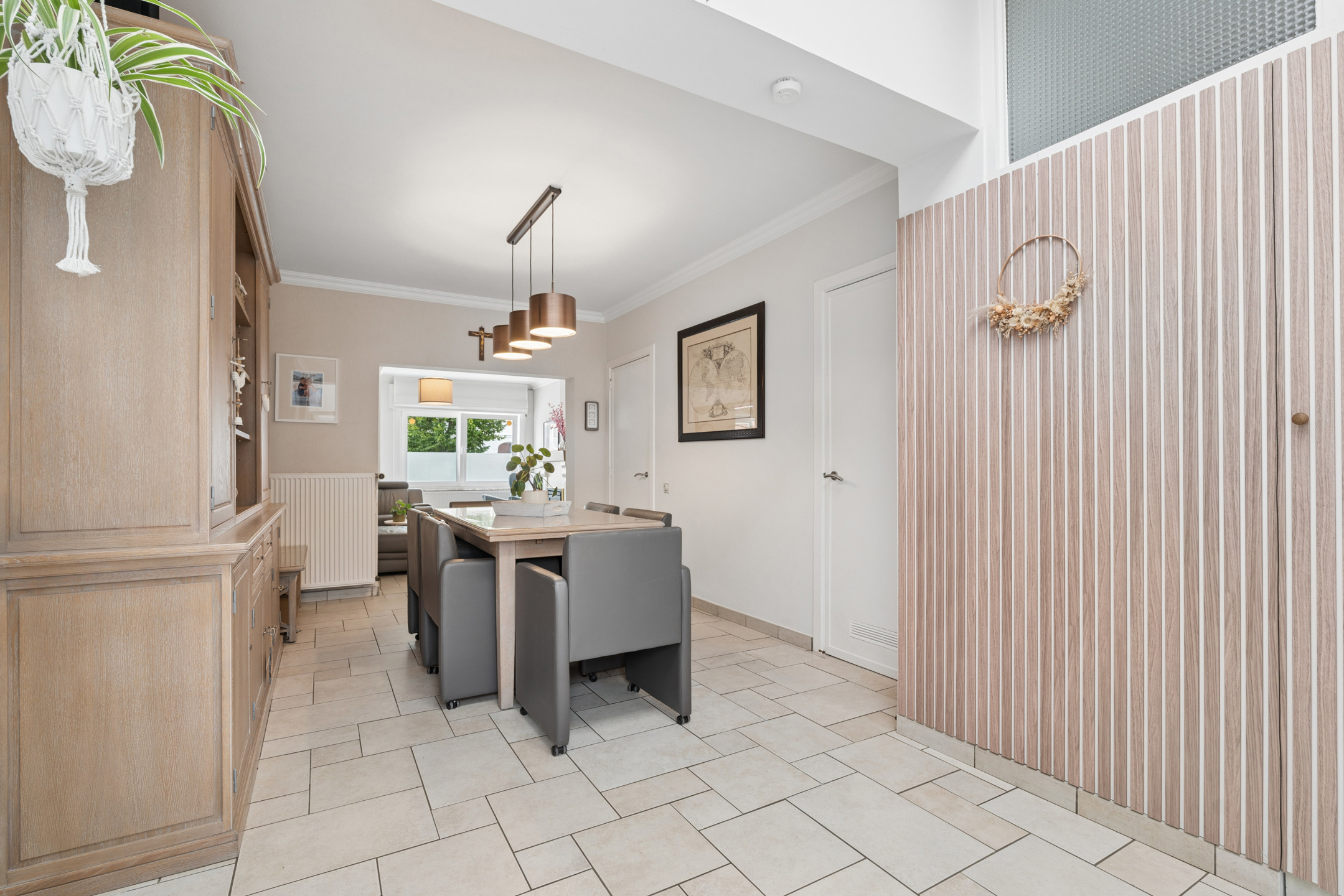 Instapklare gerenoveerde 2-gevelwoning op gunstige locatie - foto 5