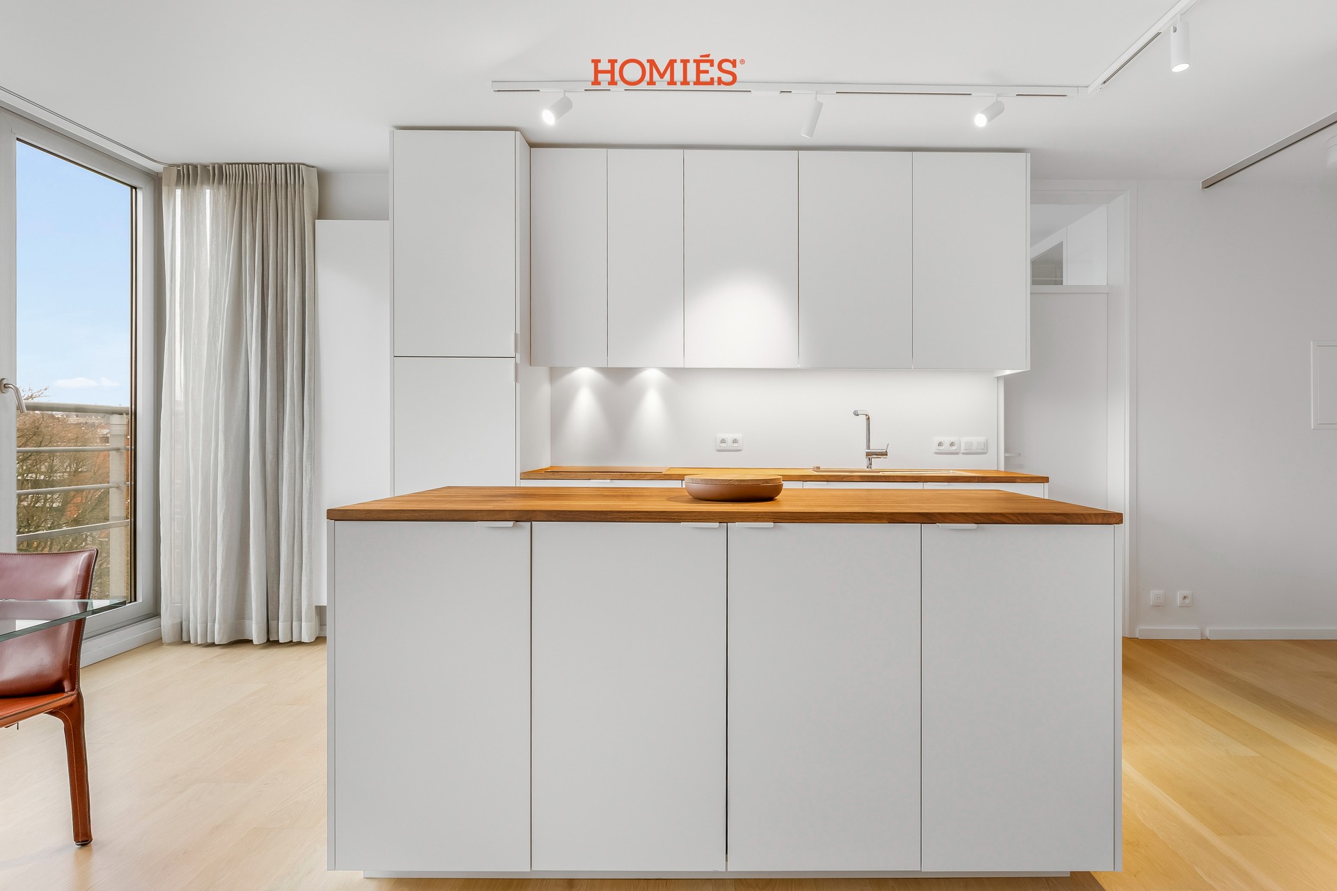 Gerenoveerd éénslaapkamerappartement met prachtig stadszicht - foto 5