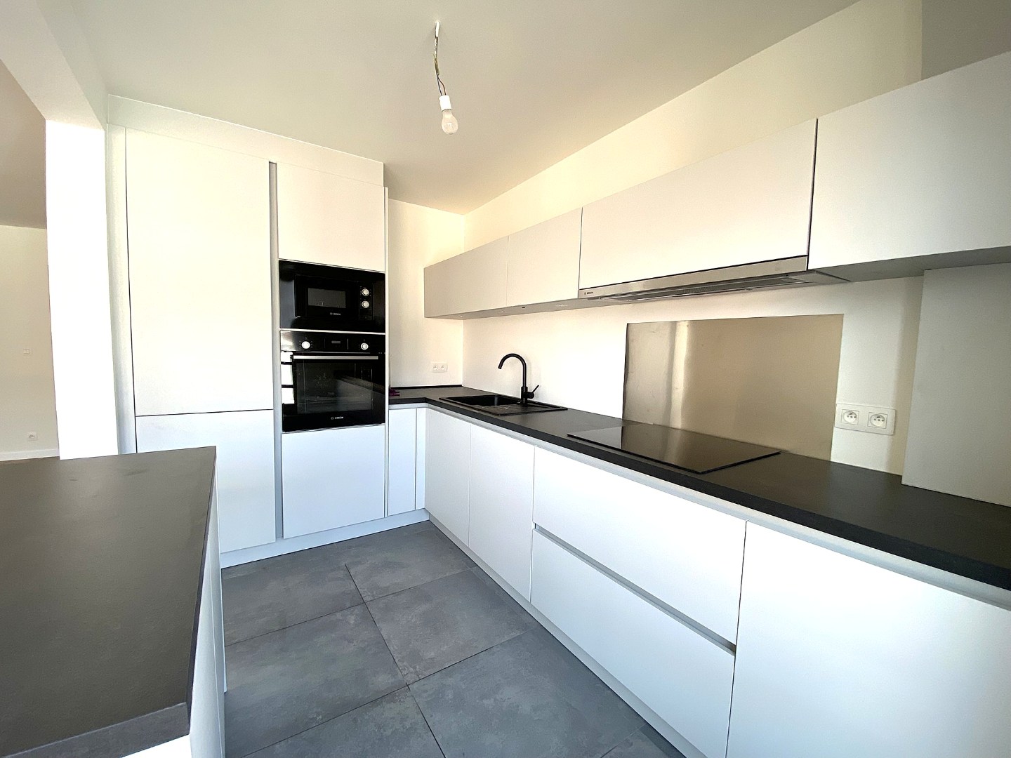 Apartment for rent in Antwerp with 2 bedrooms - photo 5