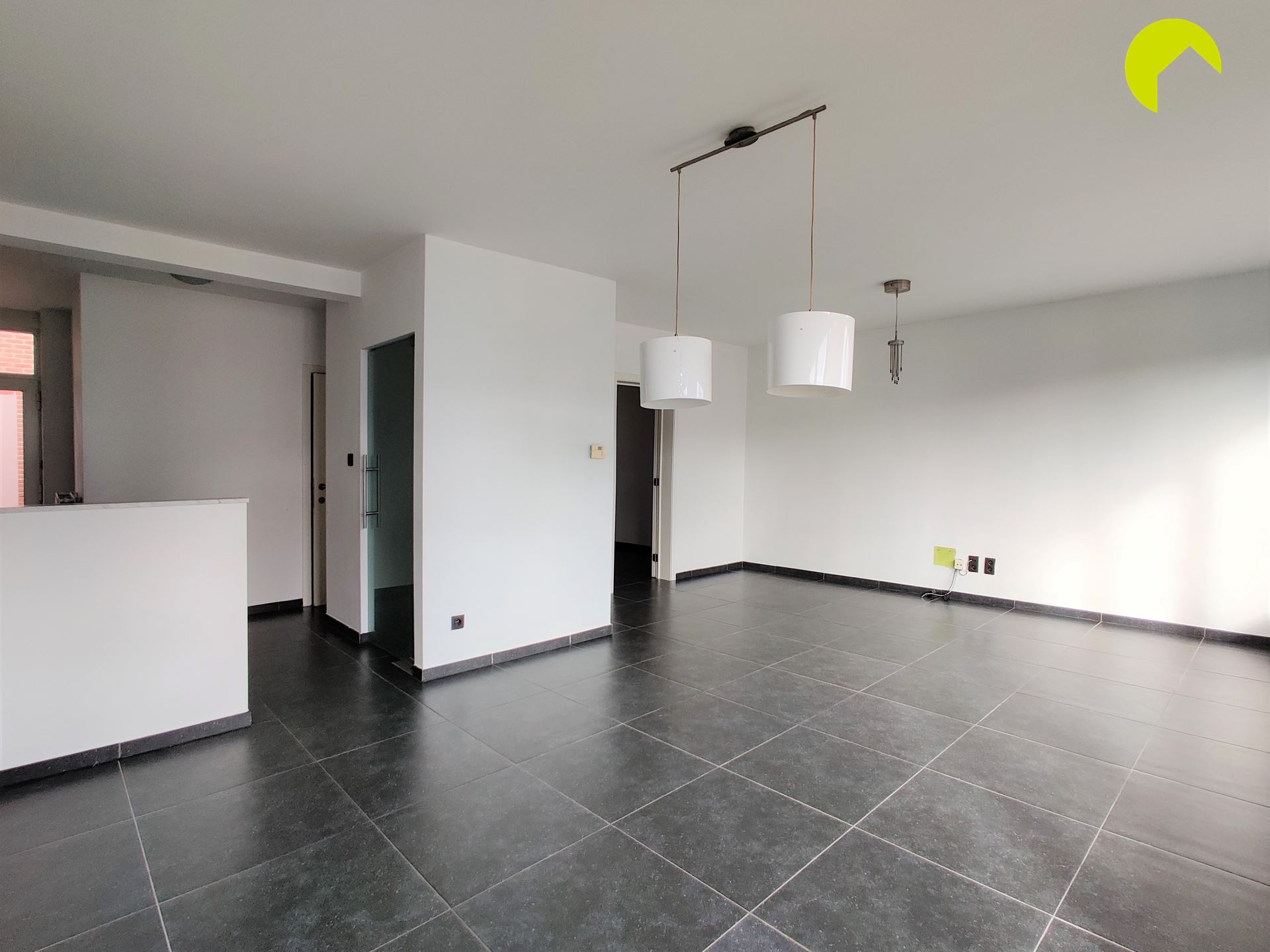 Lichtrijk 2slpk appartement nabij centrum en openbaar vervoer! - foto 4