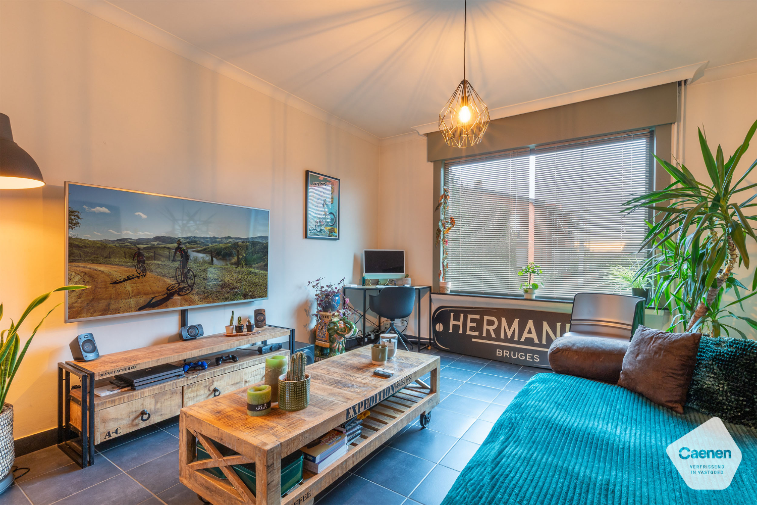 LEUKE HEDENDAAGSE WONING met 3 slaapkamers en een LOODS met oprit - photo 4