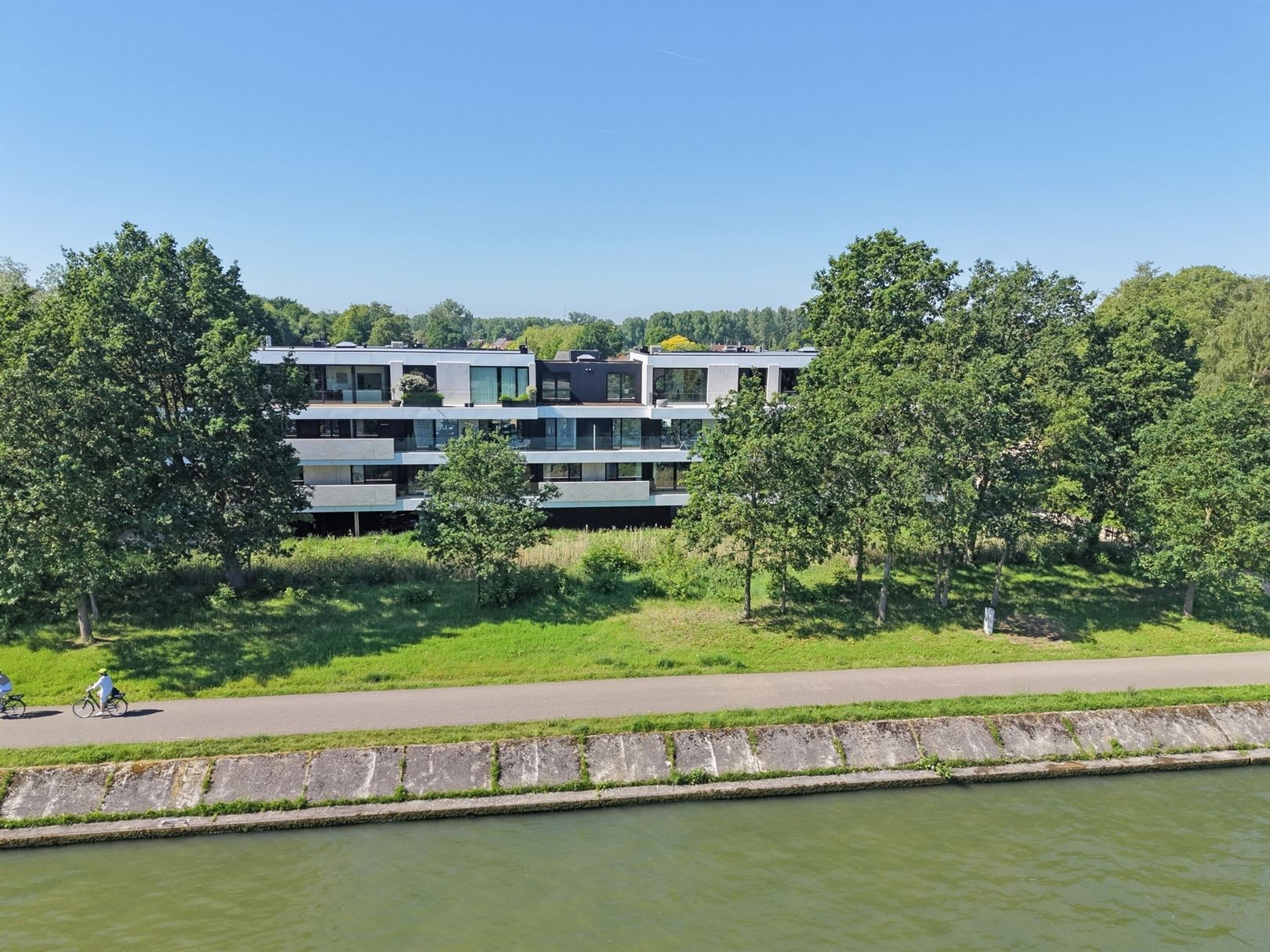 Lichtrijk appartement met uitzonderlijk zicht - foto 4