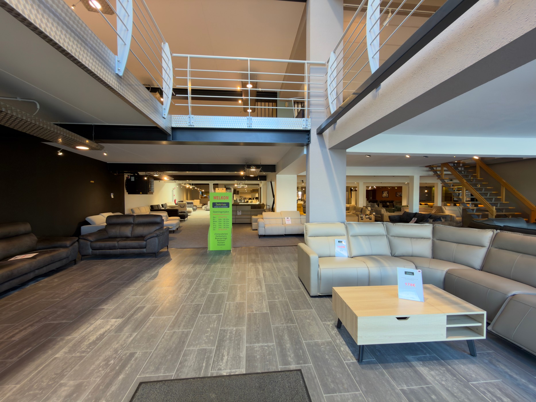 Ruim handelspand 3.250m² met parking te Sint-Gillis-Waas - photo 3