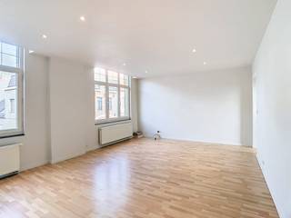 Dit netjes afgewerkt en energiezuinig appartement met één slaapkamer bevindt zich op een strategische ligging in Ieper, vlak bij het station en...