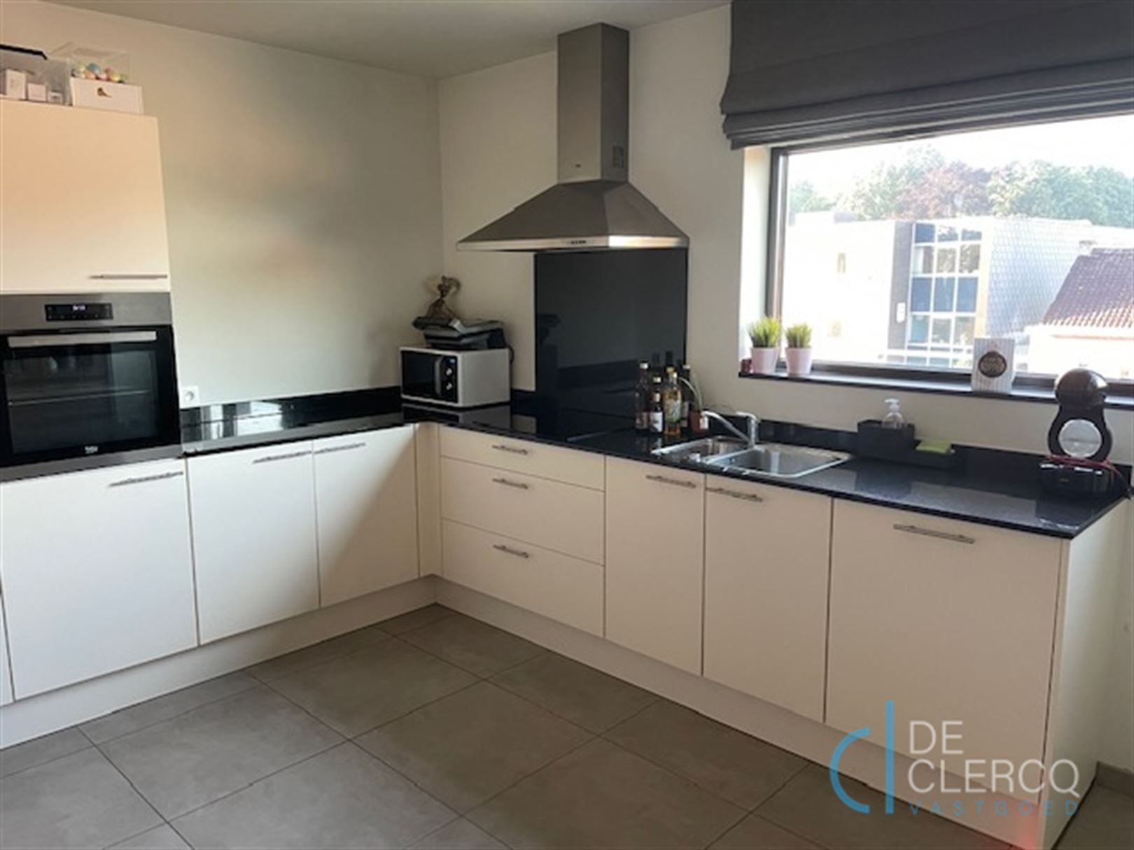 Ruim appartement TE HUUR in het centrum van Zeveneken! - foto 2