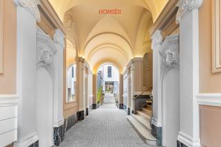 Dit volledig instapklaar handelspand van maar lieftst 700m2, gelegen op de welbekende Bondgenotenlaan 116 in Leuven, verdeeld over vier niveaus,...