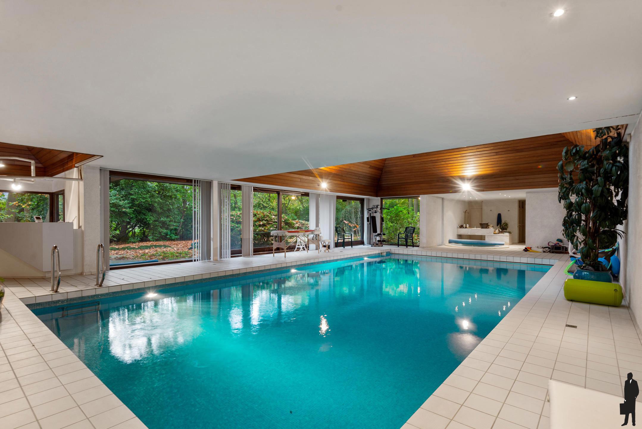 Verscholen in de natuur, in 1 van de mooiste lanen van Vriesdonk, rustig en residentieel: Architectenwoning op ca. 5.710 m².  - foto 3