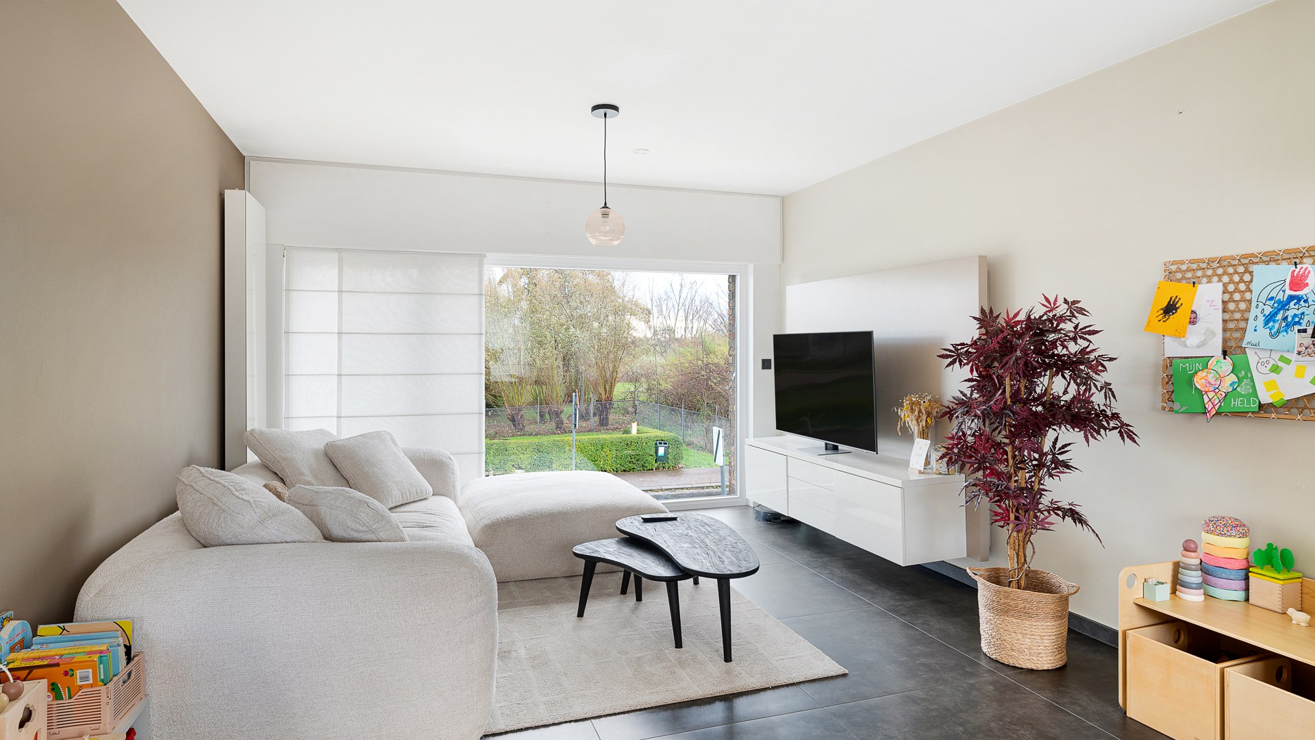 Halfopen woning met 2 garages en tuin te Heist - foto 2